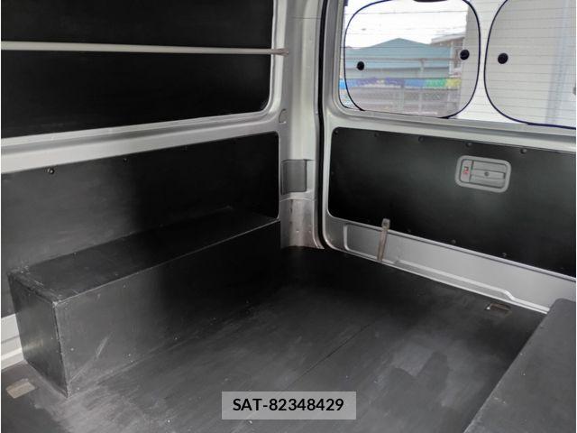 Toyota HIACE VAN 2008-09 8832149-6