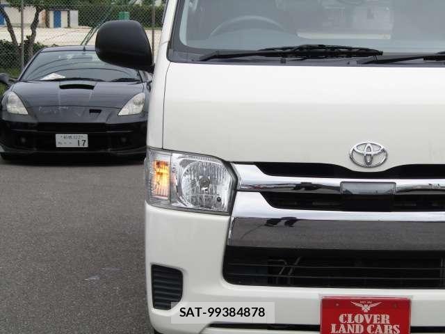 Toyota HIACE VAN 2020-02 8832140-24