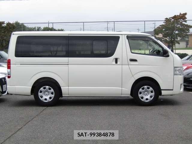 Toyota HIACE VAN 2020-02 8832140-26