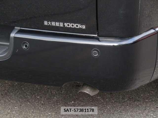 Toyota HIACE VAN 2023-08 8832129-12