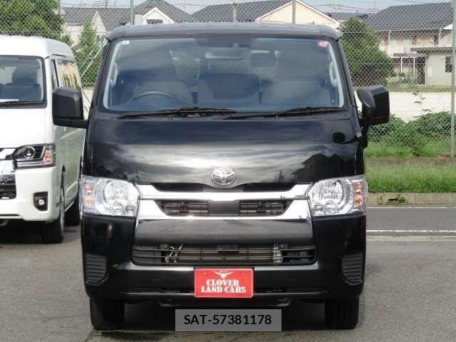 Toyota HIACE VAN 2023-08 8832129-16