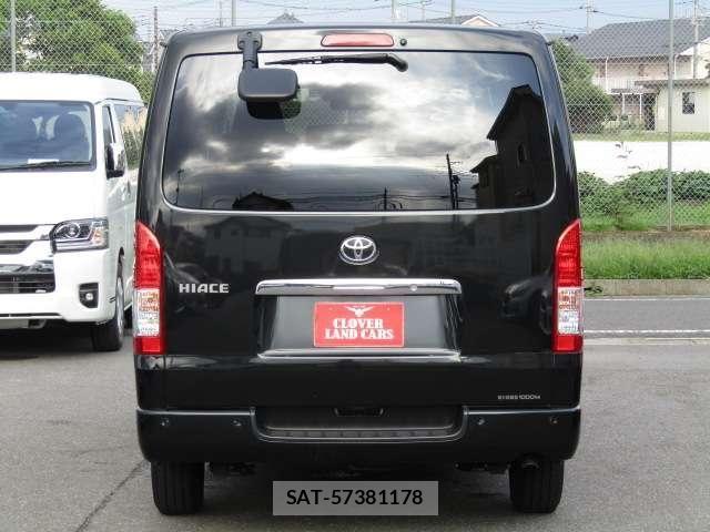 Toyota HIACE VAN 2023-08 8832129-17