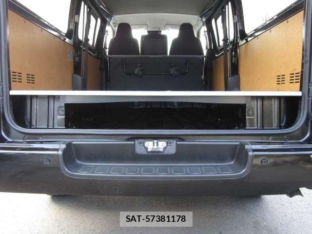Toyota HIACE VAN 2023-08 8832129-5