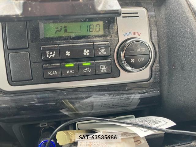 Toyota HIACE VAN 2016-09 8832147-15