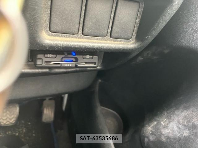 Toyota HIACE VAN 2016-09 8832147-16