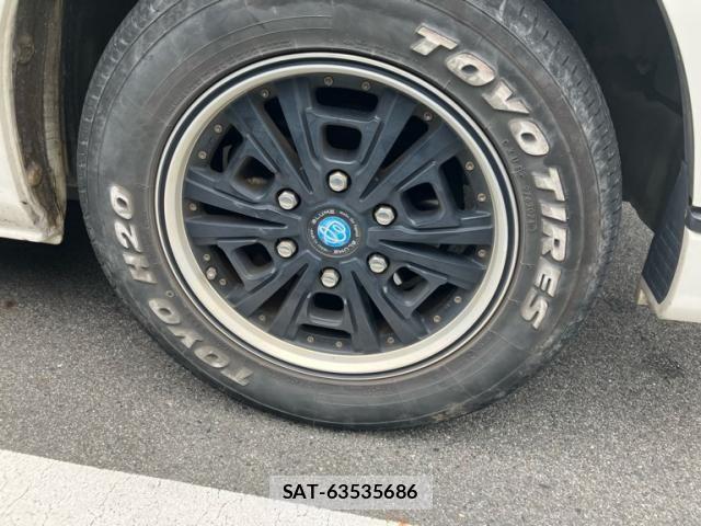 Toyota HIACE VAN 2016-09 8832147-5