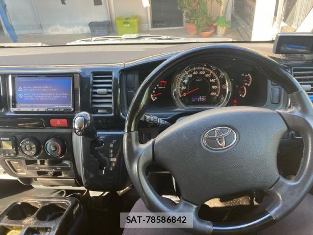 Toyota HIACE VAN 2009-11 8832139-17