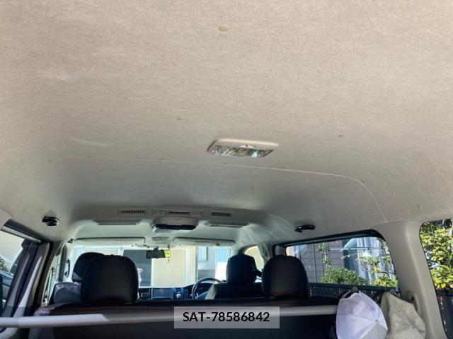 Toyota HIACE VAN 2009-11 8832139-21