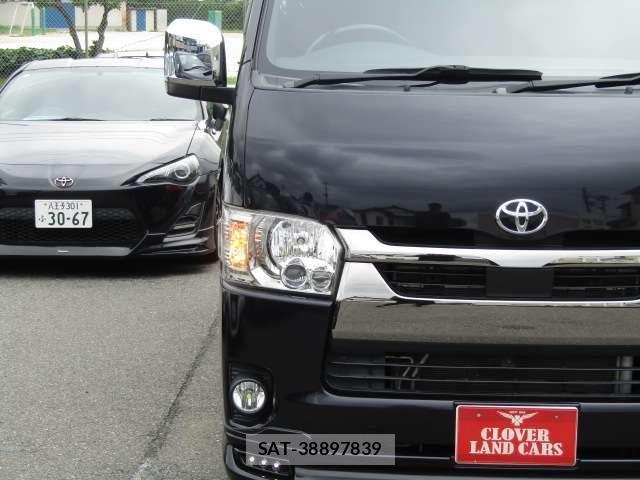Toyota HIACE VAN 2021-01 8832125-22