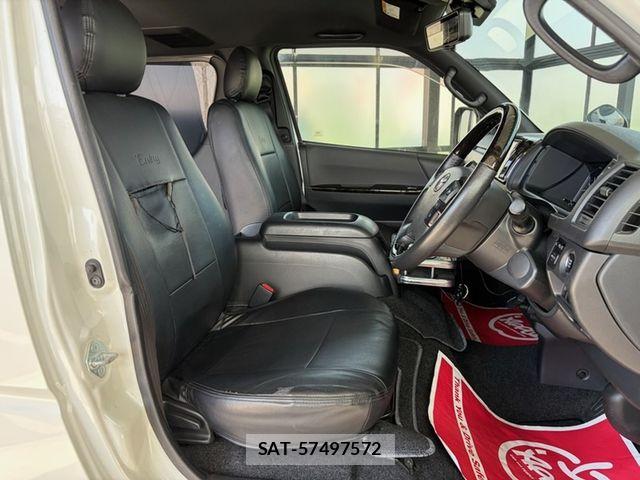 Toyota HIACE VAN 2021-02 8832127-11