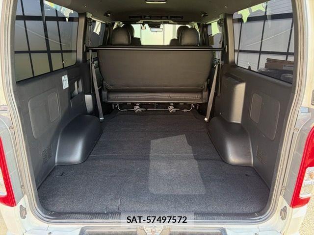 Toyota HIACE VAN 2021-02 8832127-13