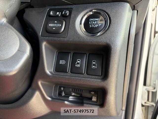 Toyota HIACE VAN 2021-02 8832127-17