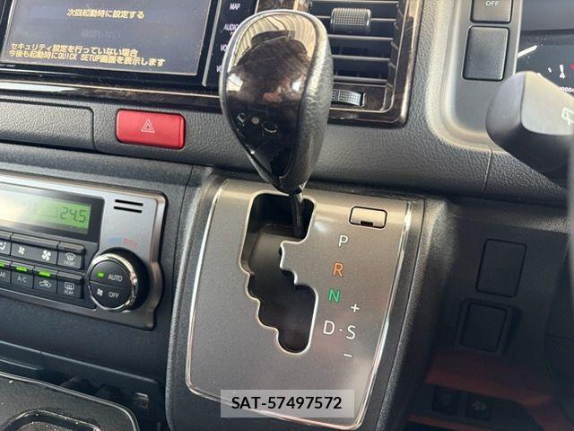 Toyota HIACE VAN 2021-02 8832127-19
