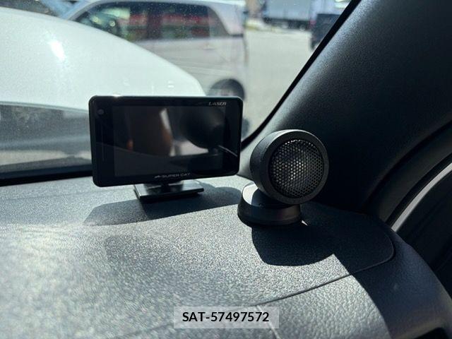 Toyota HIACE VAN 2021-02 8832127-24