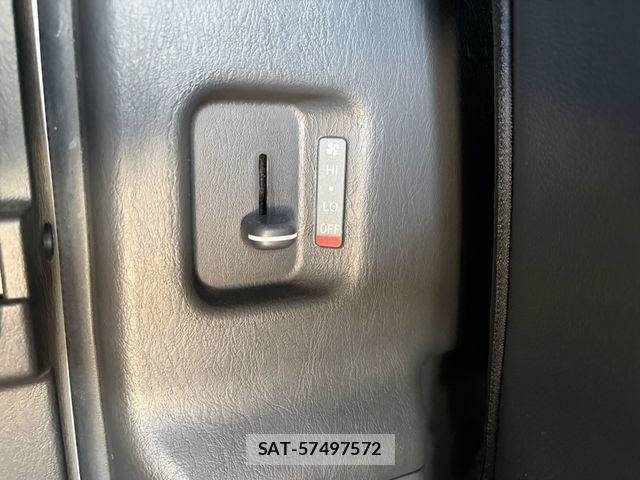 Toyota HIACE VAN 2021-02 8832127-27