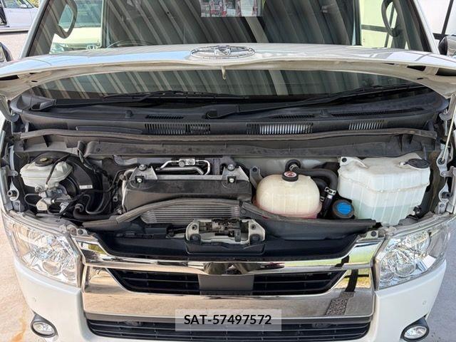 Toyota HIACE VAN 2021-02 8832127-28