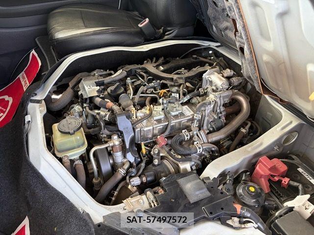 Toyota HIACE VAN 2021-02 8832127-29