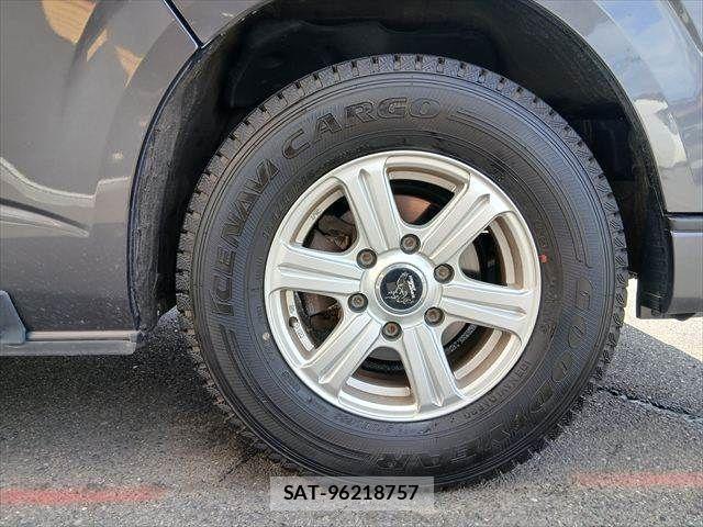 Toyota HIACE VAN 2021-08 8832130-9