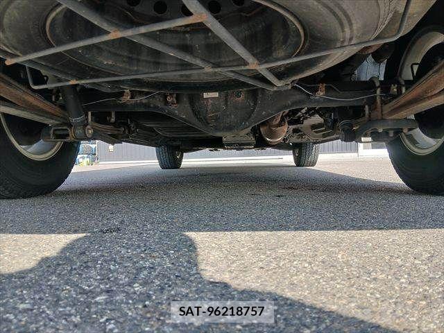 Toyota HIACE VAN 2021-08 8832130-18