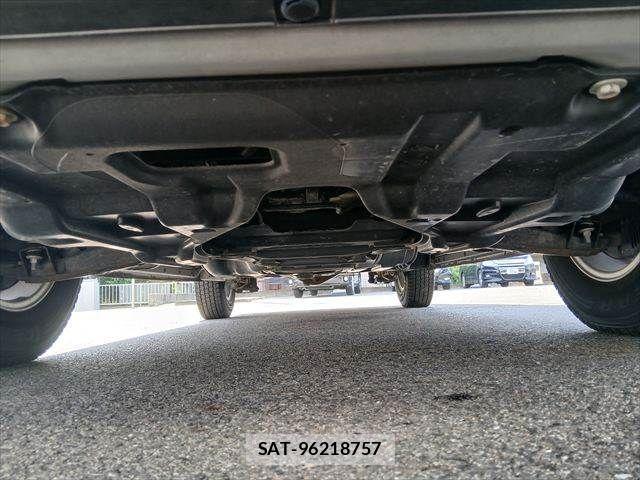 Toyota HIACE VAN 2021-08 8832130-19