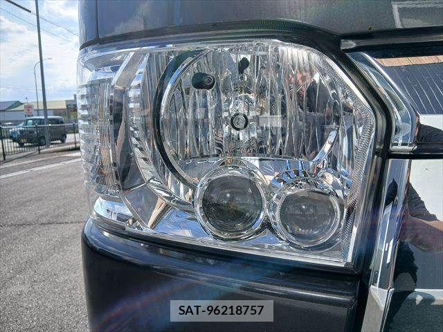Toyota HIACE VAN 2021-08 8832130-20