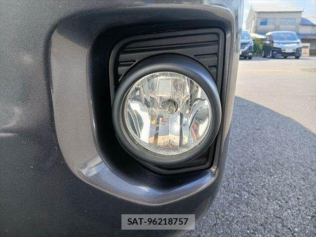 Toyota HIACE VAN 2021-08 8832130-23
