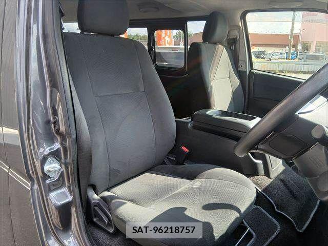 Toyota HIACE VAN 2021-08 8832130-3