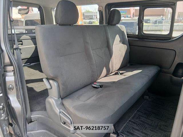 Toyota HIACE VAN 2021-08 8832130-4