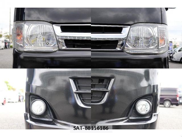 Toyota HIACE VAN 2010-01 8832141-12