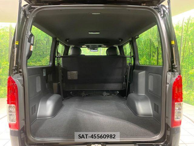 Toyota HIACE VAN 2026-08 8832113-9