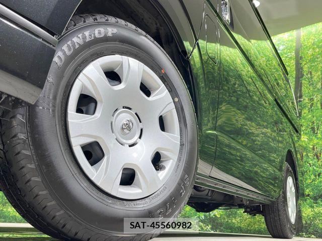 Toyota HIACE VAN 2026-08 8832113-12