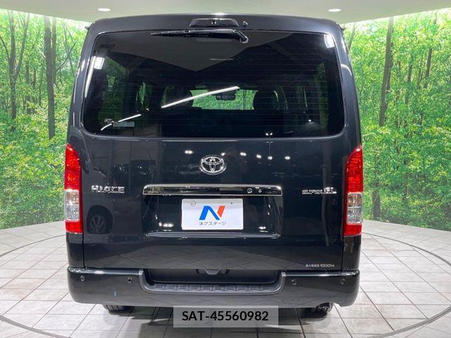 Toyota HIACE VAN 2026-08 8832113-14