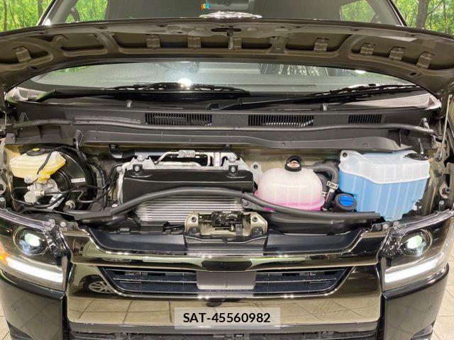 Toyota HIACE VAN 2026-08 8832113-17