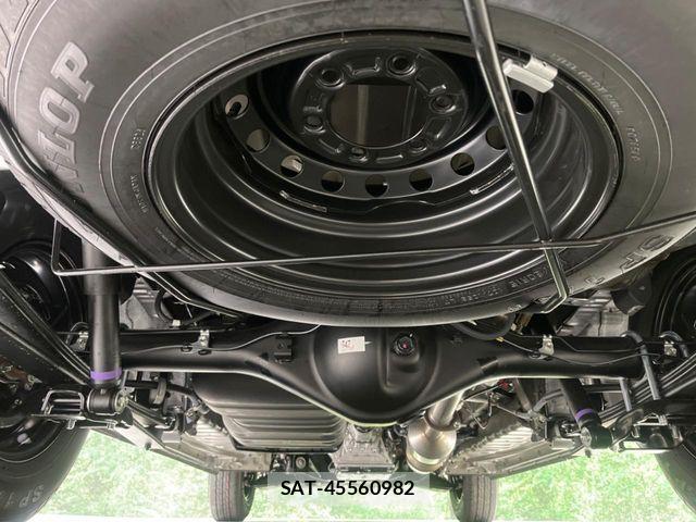 Toyota HIACE VAN 2026-08 8832113-18