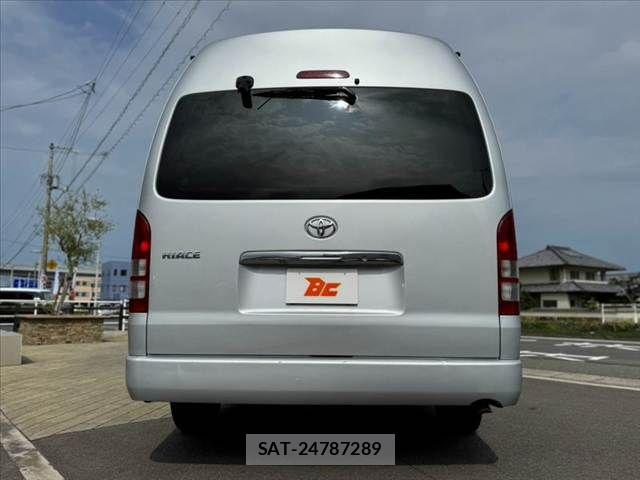Toyota HIACE VAN 2008-11 8832148-13