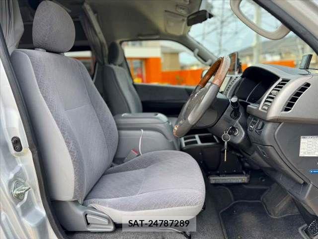 Toyota HIACE VAN 2008-11 8832148-15