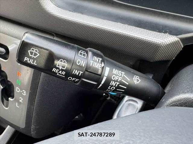 Toyota HIACE VAN 2008-11 8832148-25