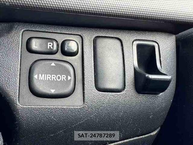 Toyota HIACE VAN 2008-11 8832148-26