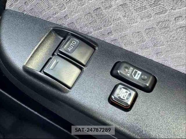 Toyota HIACE VAN 2008-11 8832148-28