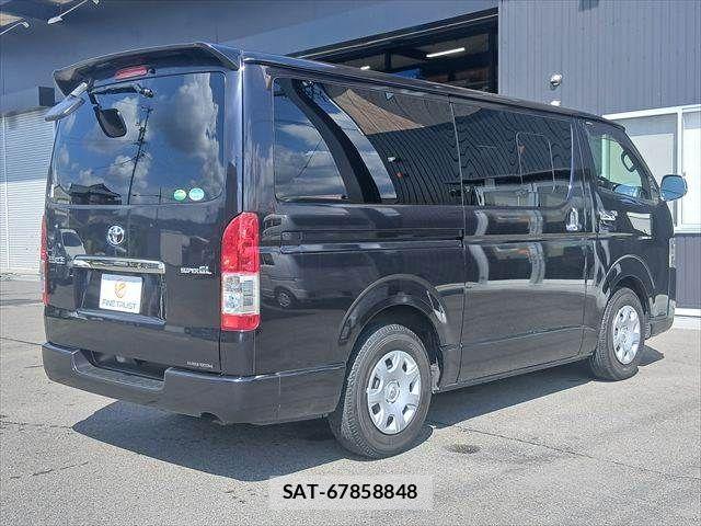 Toyota HIACE VAN 2019-10 8832138-15