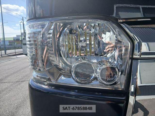 Toyota HIACE VAN 2019-10 8832138-20