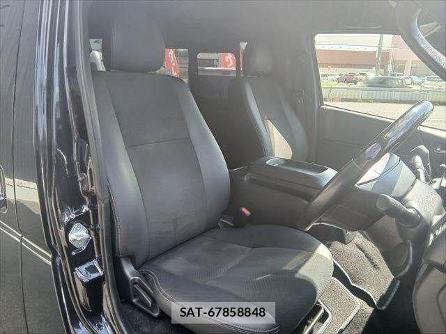 Toyota HIACE VAN 2019-10 8832138-6
