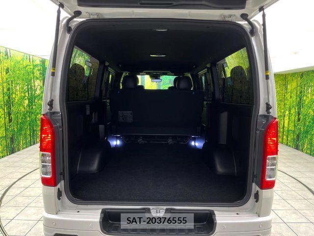 Toyota HIACE VAN 2024-07 8832117-9