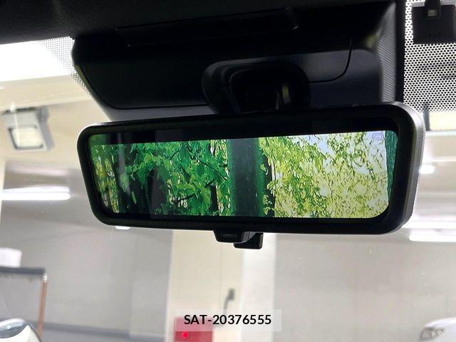 Toyota HIACE VAN 2024-07 8832117-4