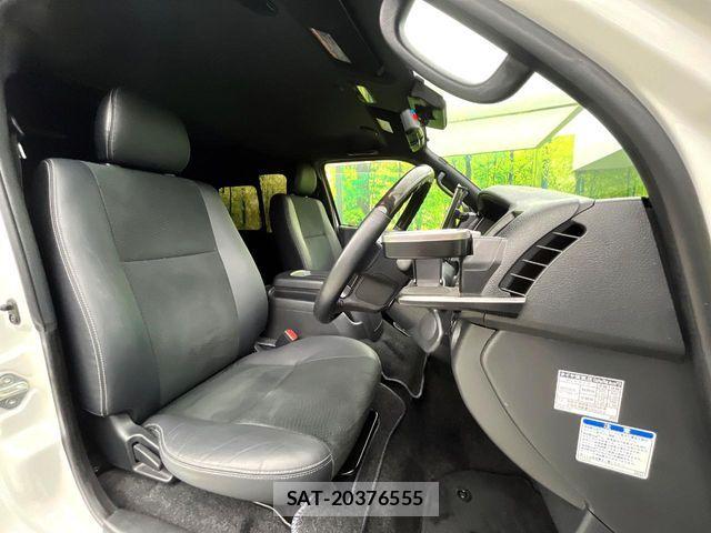 Toyota HIACE VAN 2024-07 8832117-7