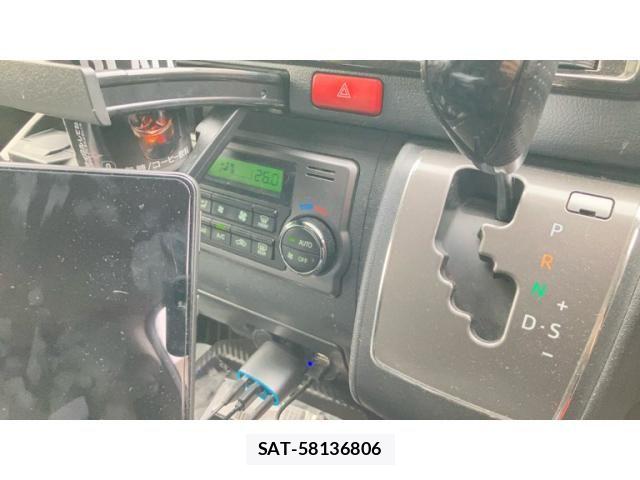 Toyota HIACE VAN 2016-07 8832143-13
