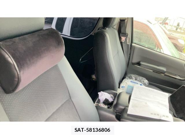 Toyota HIACE VAN 2016-07 8832143-15