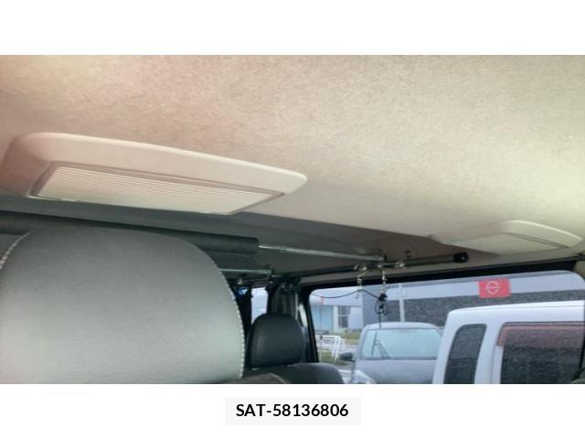 Toyota HIACE VAN 2016-07 8832143-17