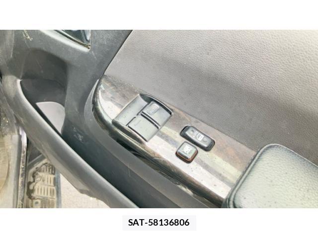 Toyota HIACE VAN 2016-07 8832143-8