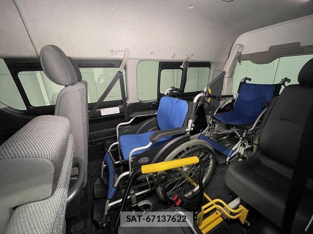 Toyota HIACE VAN 2014-04 8832142-14